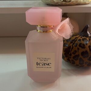 Victoria's Secret Tease Sugar Fleur Pink